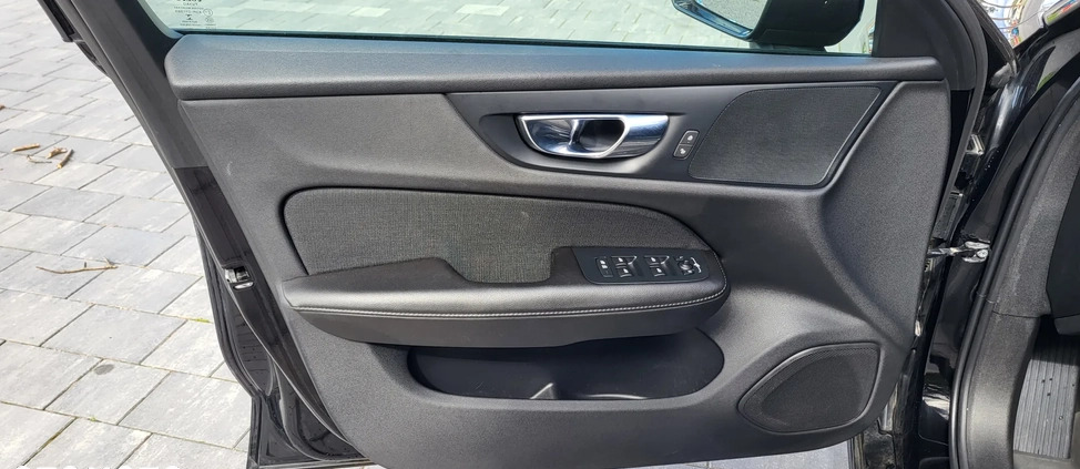 Volvo V60 cena 104550 przebieg: 77000, rok produkcji 2019 z Węgliniec małe 781